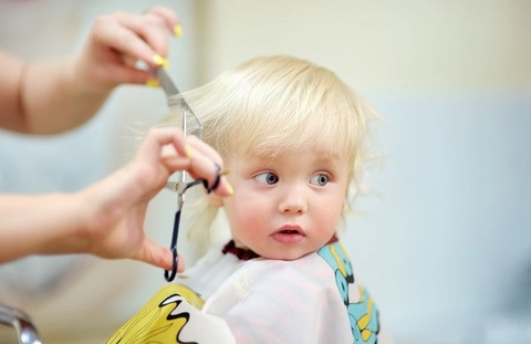 Можно ли подстригать ребенка до года?